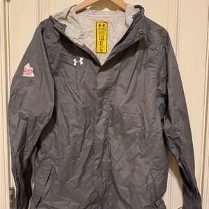 Under Armour Gray Women’s Jacket Size Large Waterproof